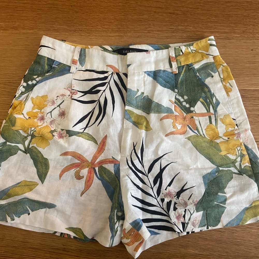 Zara Basic Leaf Print Bermuda Shorts